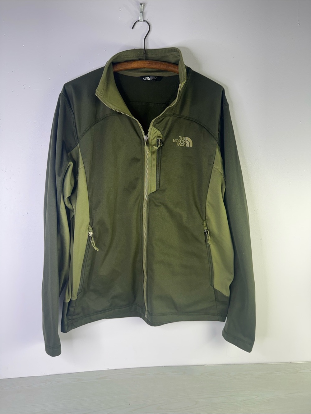 The North Face Soft Shell Jacket Men’s large Green